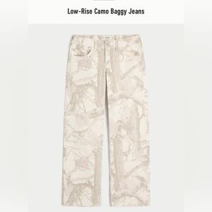 Hollister Beige Low-Rise Baggy Jeans